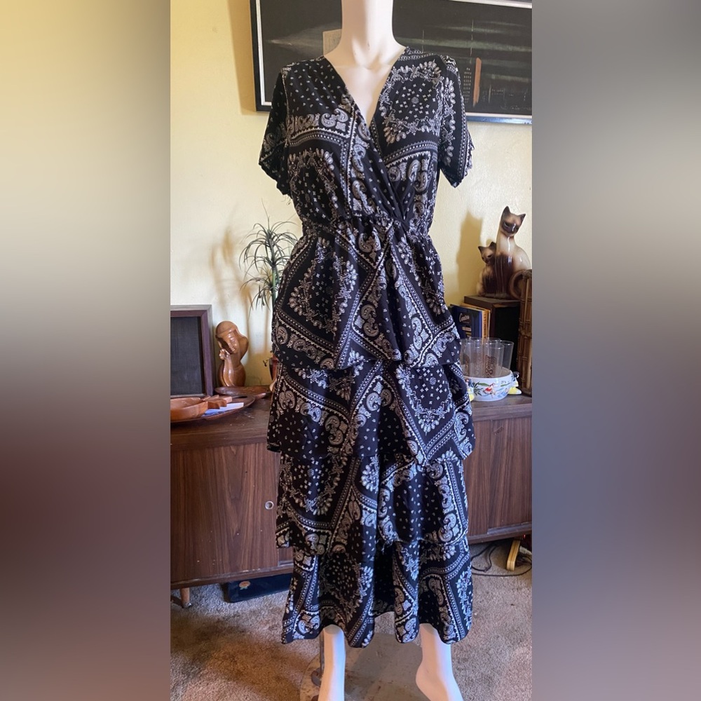 Ladies 3 tiered maxi ruffle bandanna Paisley print boho festival long dress